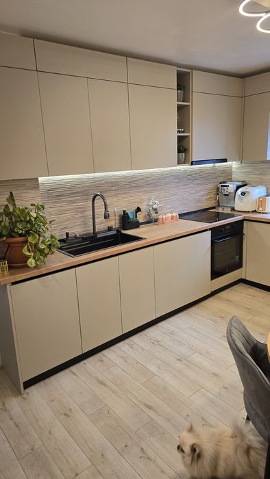 Vand apartament 3 camere piata zorilor