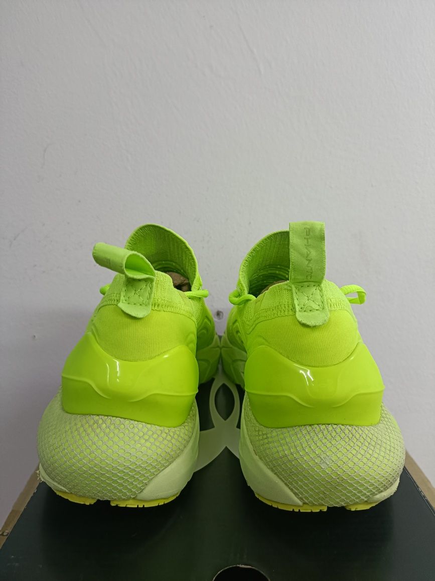 Under Armour UA Hovr Phantom 2 INKNT номер 41