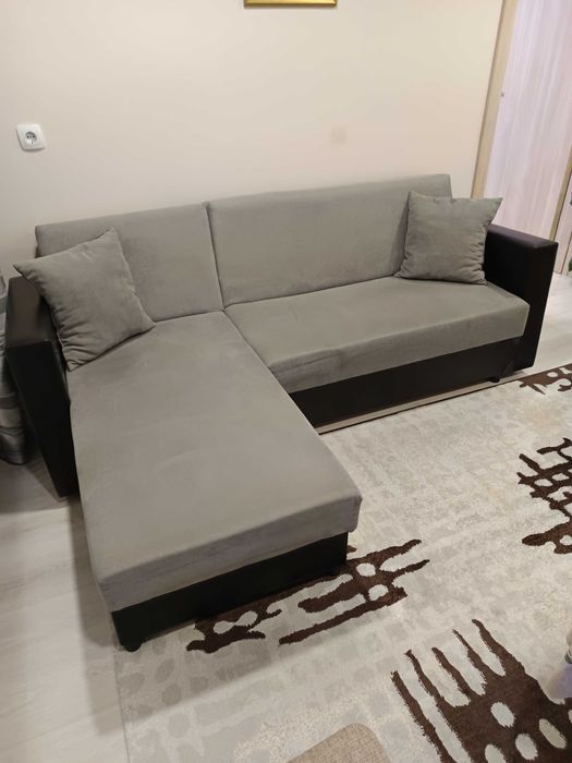 Продавам диван с опция за сън