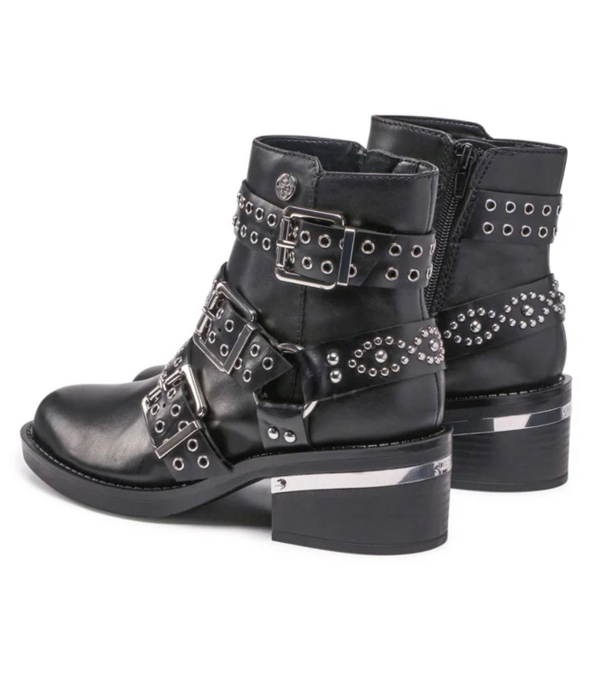 Боти от естествена кожа на марката GUESS