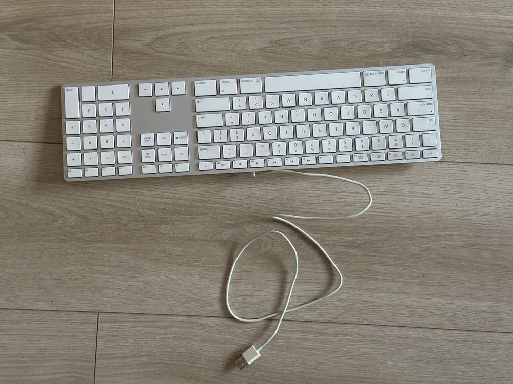 Tastatura Mac originala cu numere USB C
