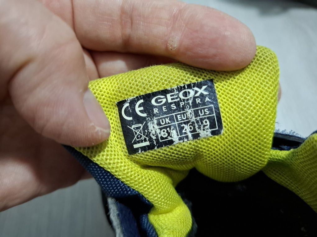 Ботинки Geox  для мальчиков на тёплую зиму 26 р.