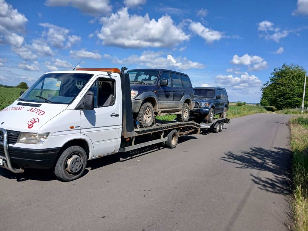 Vând Autoplatforma Mercedes-Benz