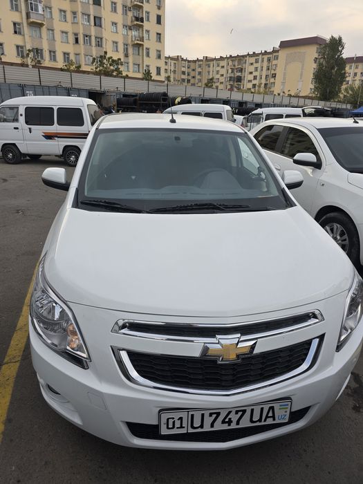 Автомобил кобалт