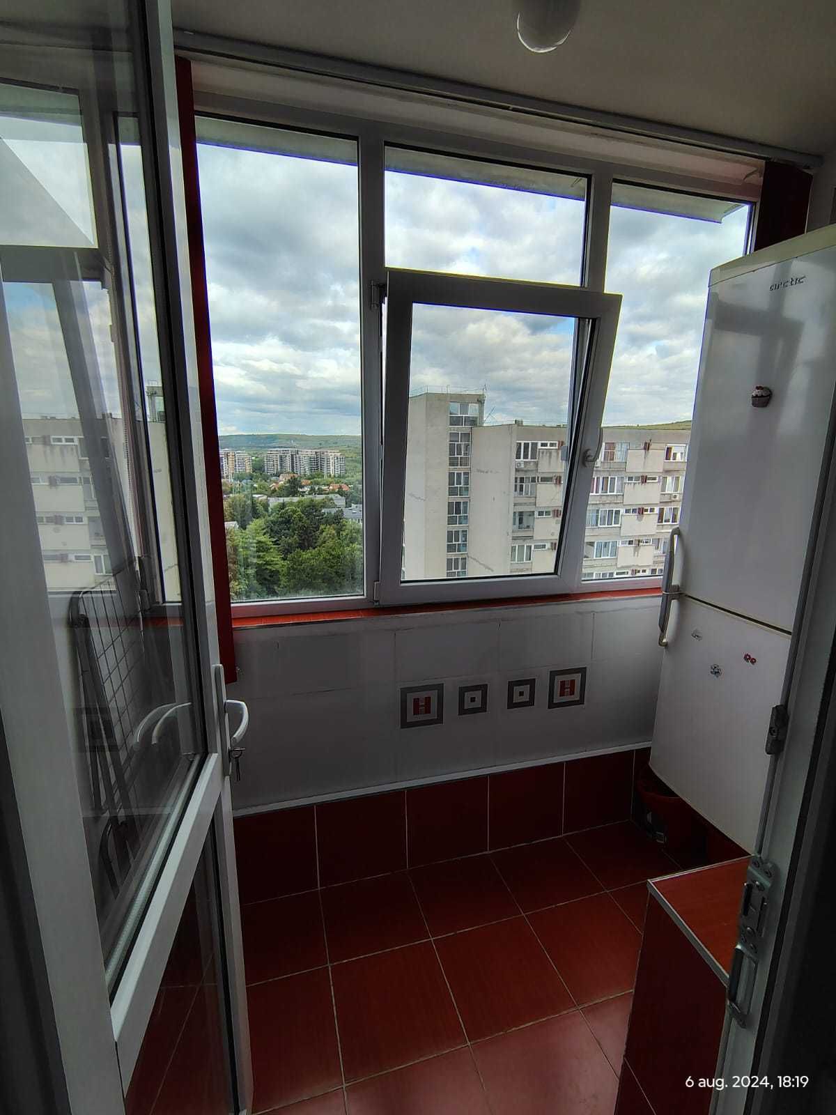 PF dau in chirie garsoniera pe Detunata zona Iulius Mall !