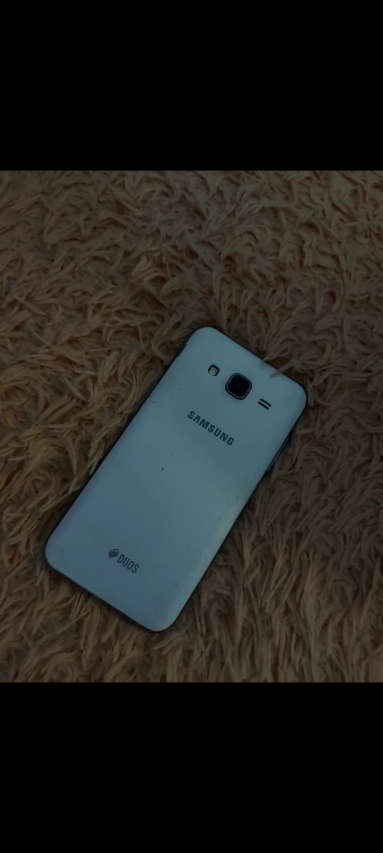 Продам Samsung galaxy j5,срочно