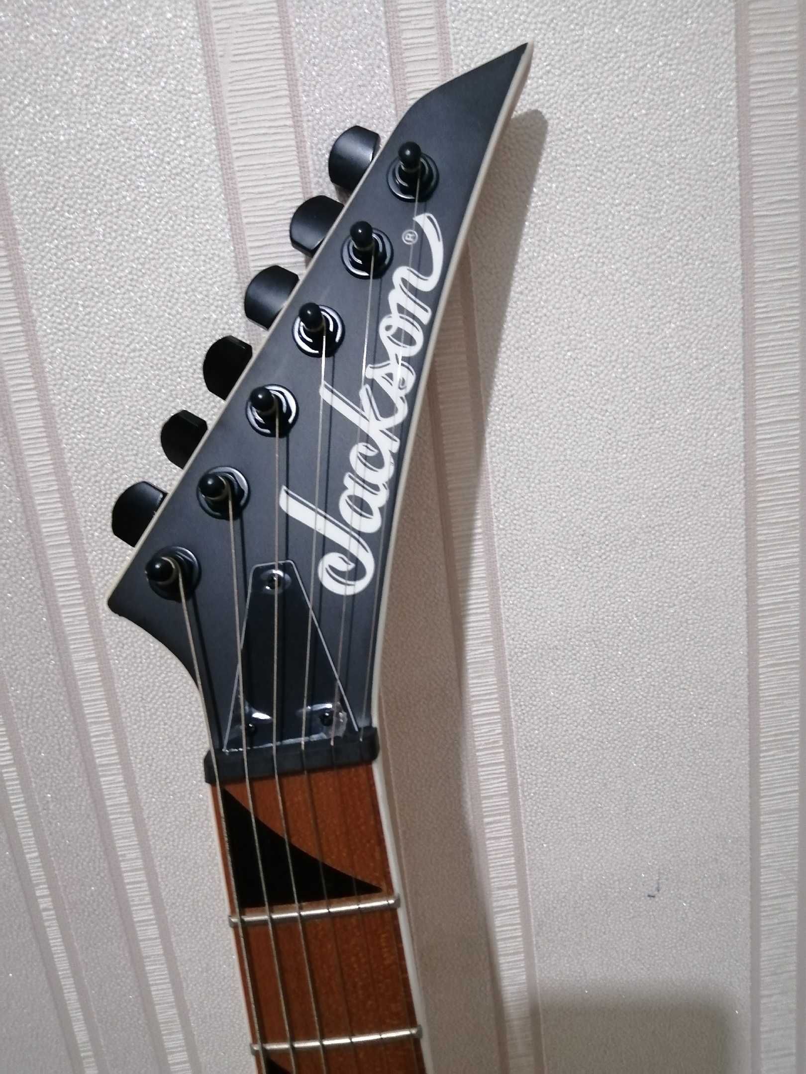 Электрогитара Jackson JS Series Dinky Arch Top JS24