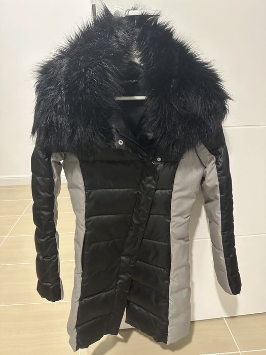 Geaca Emporio Armani din puf cu blana detasabila