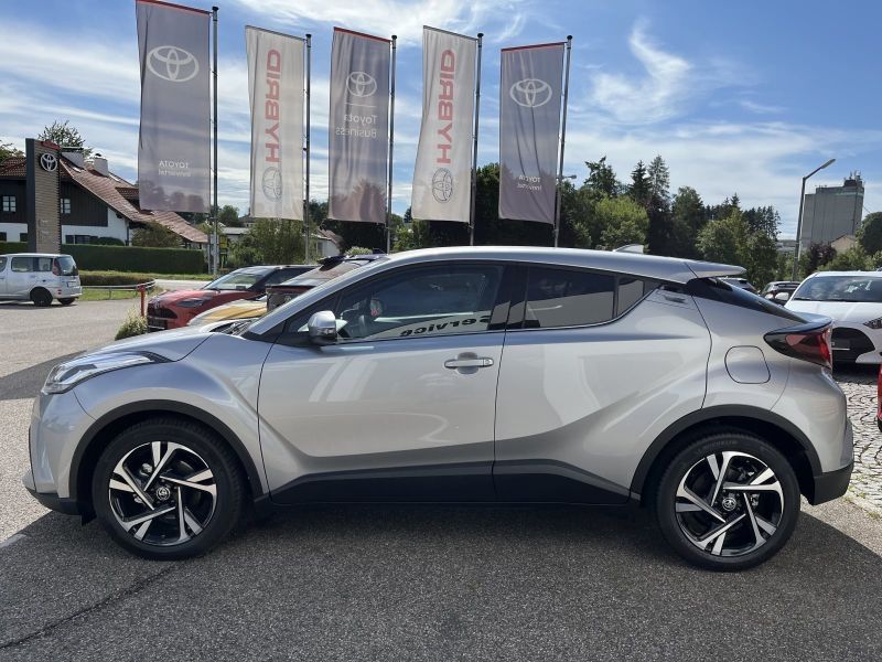 Toyota C-HR rent a car - 40лева