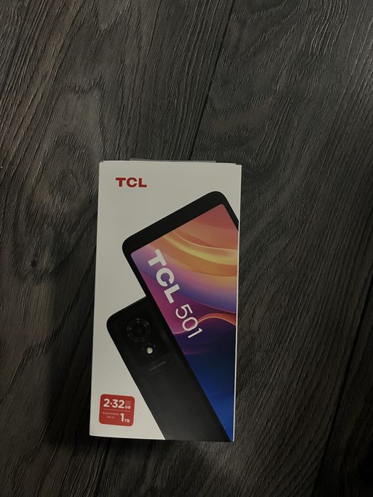 1/2 Telefon nou cu eticheta  TCL 501