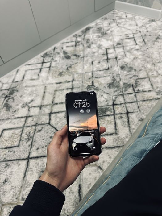 Айфон 11 срочноо