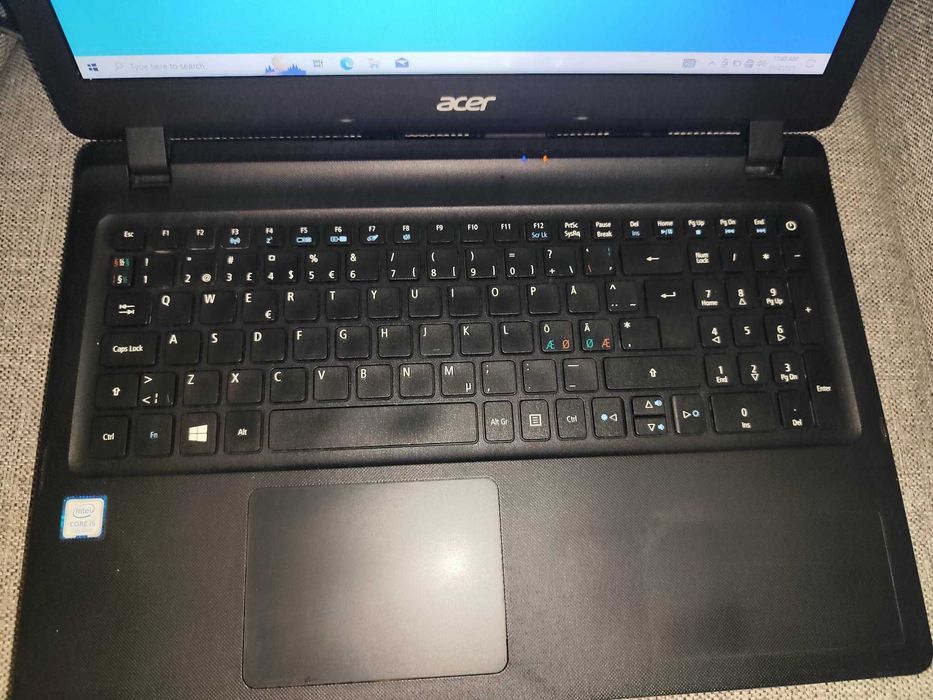 Acer ES15, I5 gen7, 8Gb DDR4, 240Gb SSD, baterie noua! Garantie!Schimb