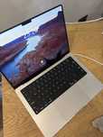 Macbook pro 14 m3 pro 18gb ram 512gb storage