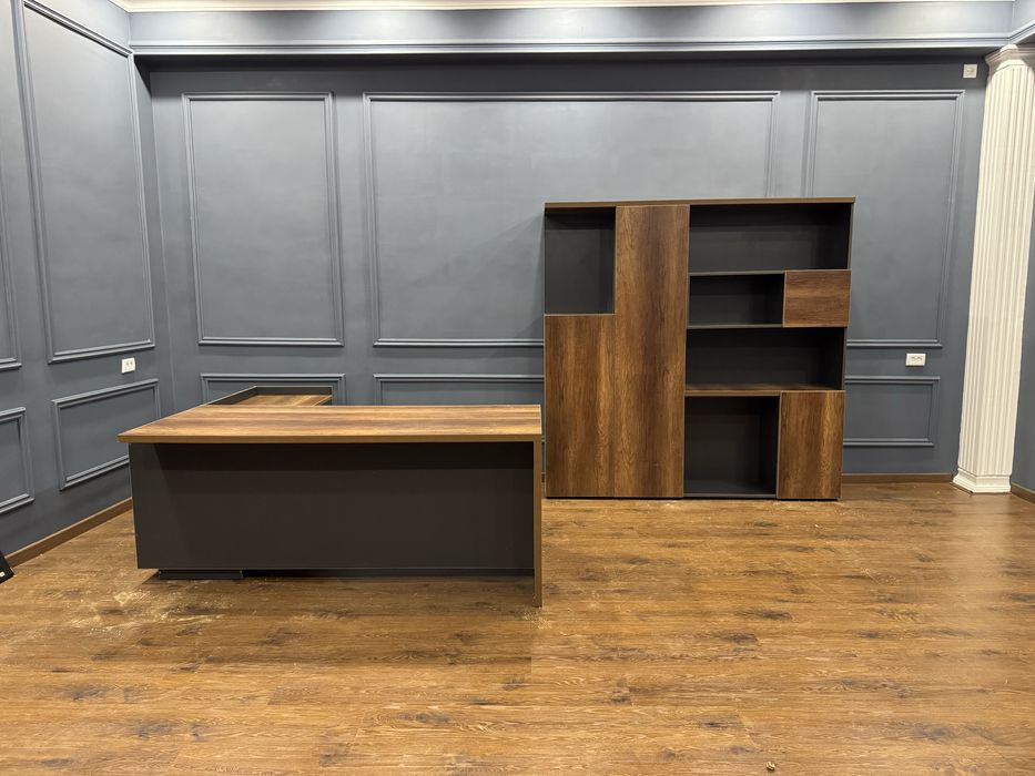 Офисный стол руководителя (Стол для совещаний на заказ)