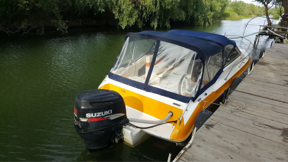 Barca Sea Ray cu peridoc punte dubla