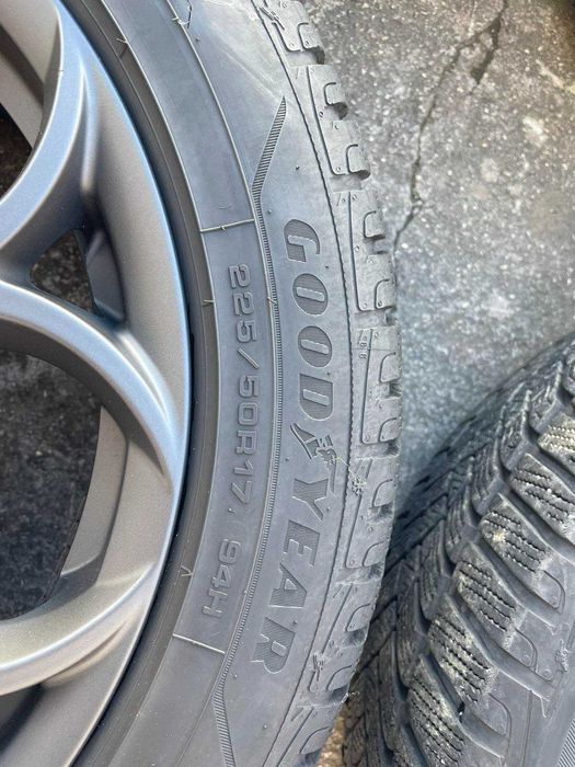 Комплект 4 бр. 17' оригинални джанти 4 бр. зимни гуми