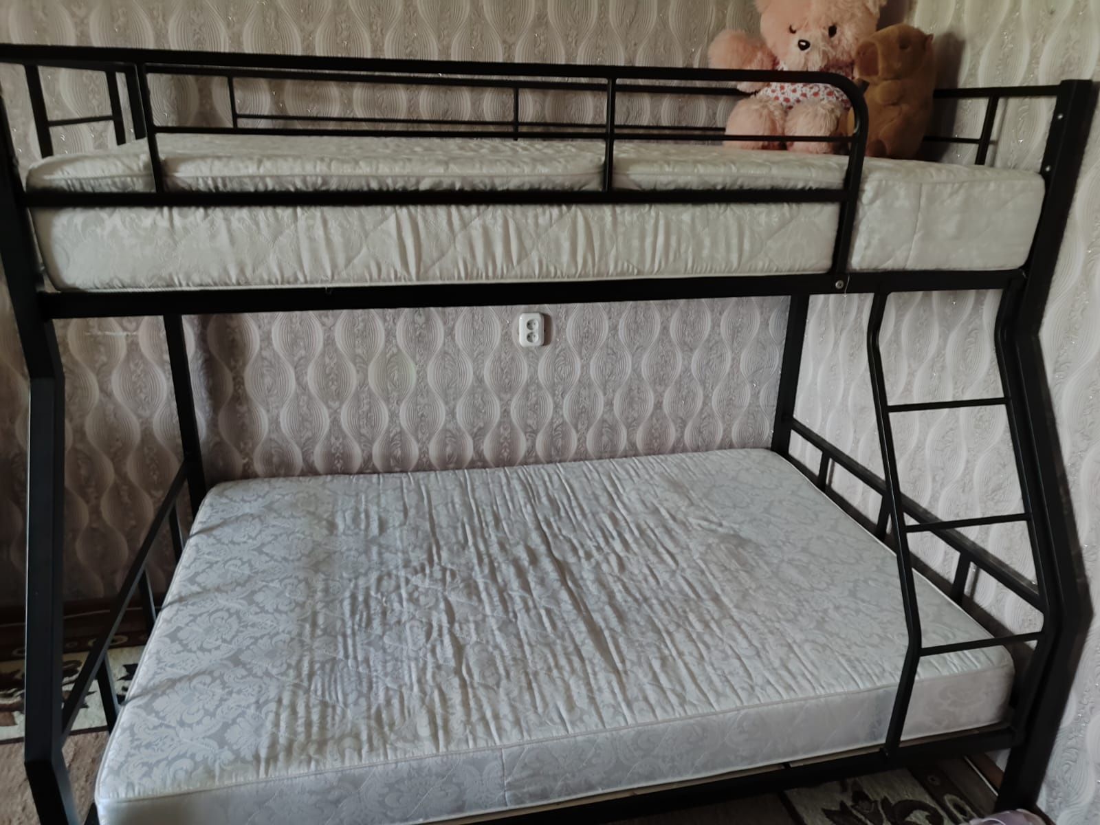 Продаётся Кровать.