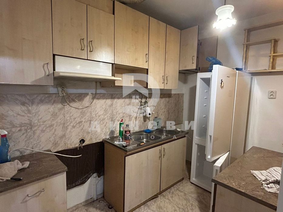 Продава двустаен апартамент в кв. Ремиза