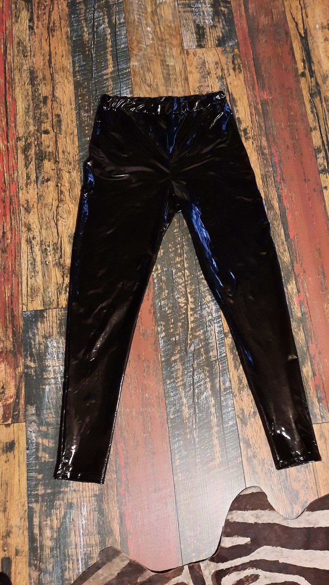 Pantaloni dama latex