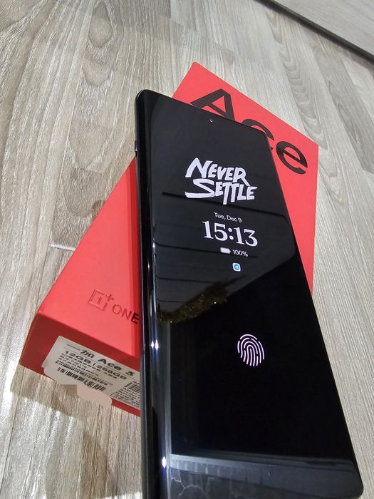 Продам OnePlus Ace 3(12R) 12/256 Black полный комплект!
