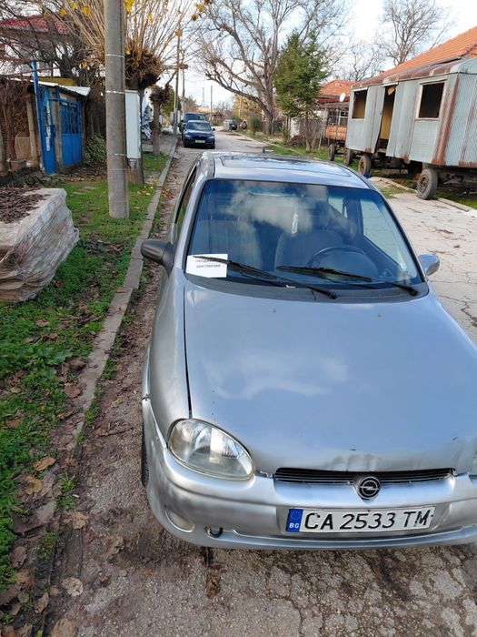 Продавам опел корба б 1.5 изузо мотор