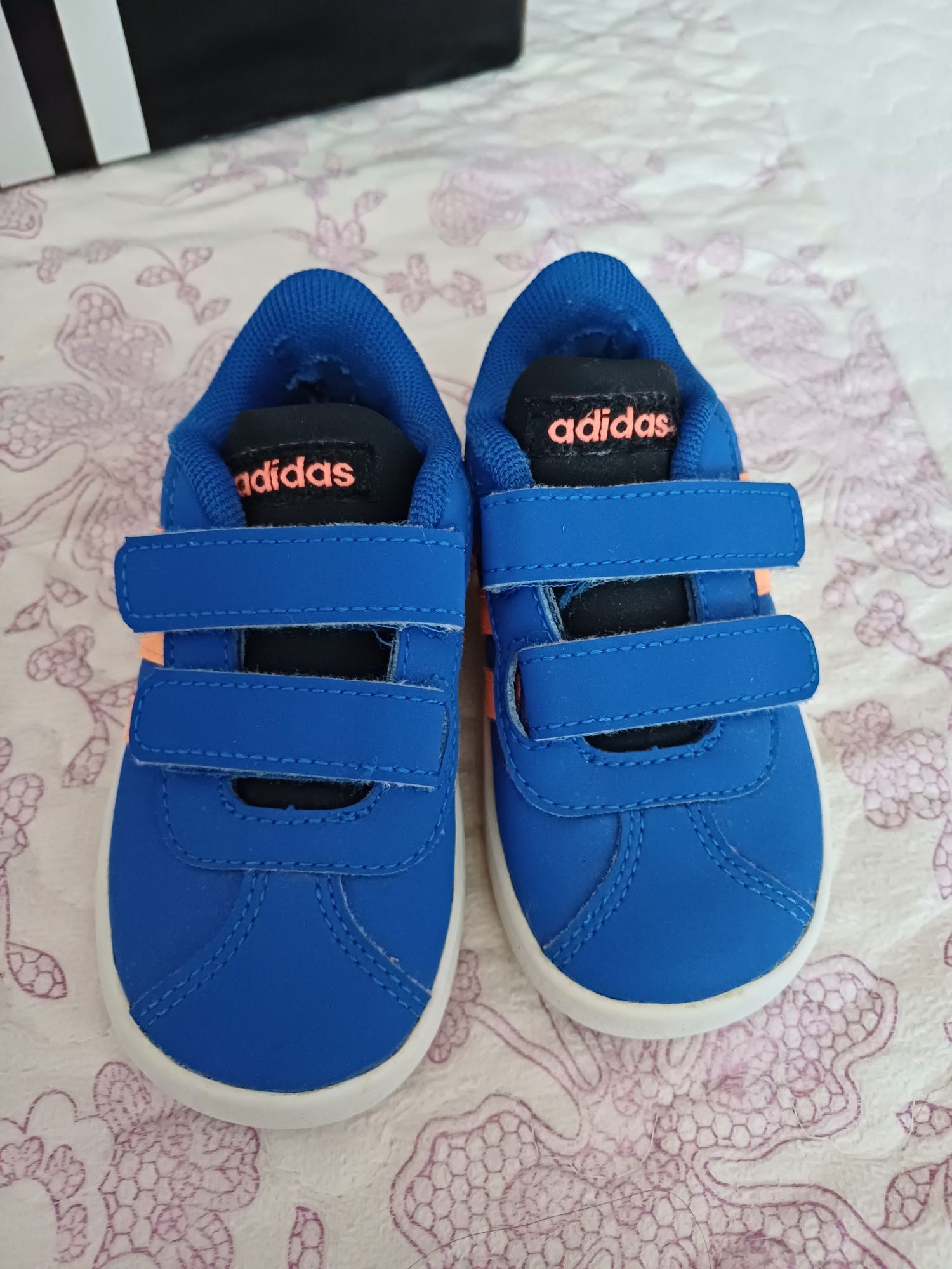 Маратонки  Adidas