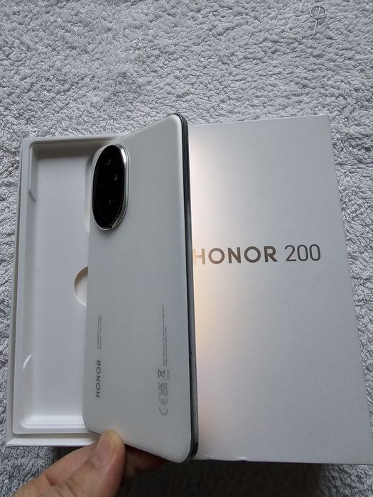 Honor 200 5G  8+8/256GB IDEAL