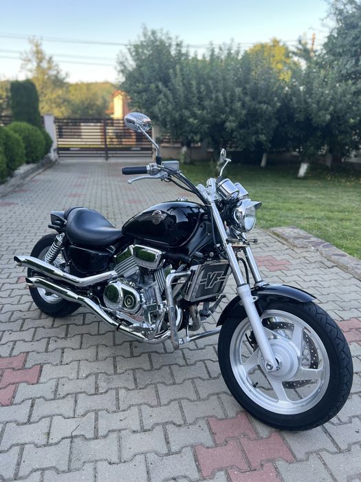 Honda vf750 Magna(Bobber)