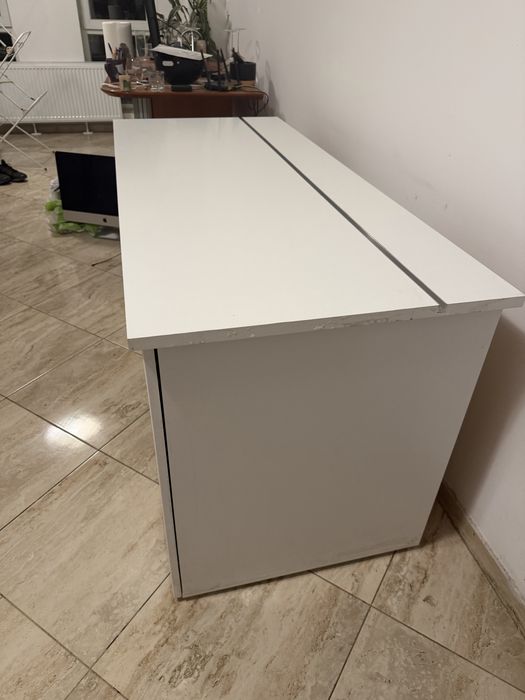 Голямо  луксозно бюро