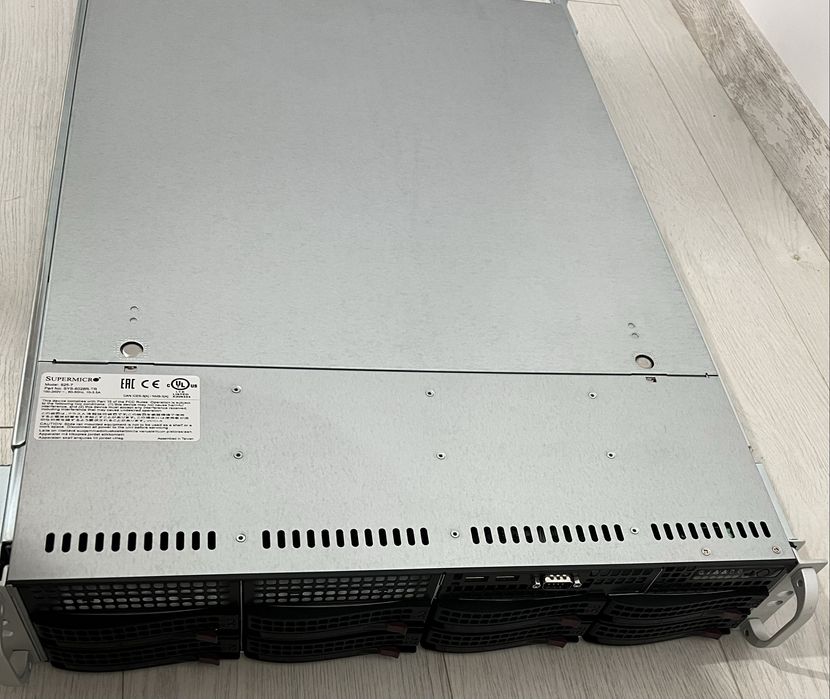 Server Supermicro 2xXeon,128GB RAM DDR4,6x8TB HDD,2x240SSD,2xPSU Plati