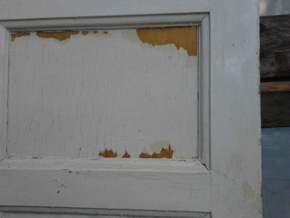 Usi de interior din lemn masiv fara tocuri