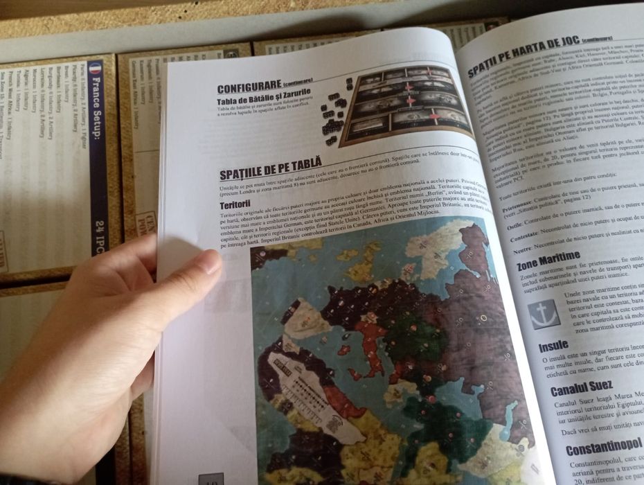 Vând Axis Allies 1914, impecabil, complet cu reguli traduse în română