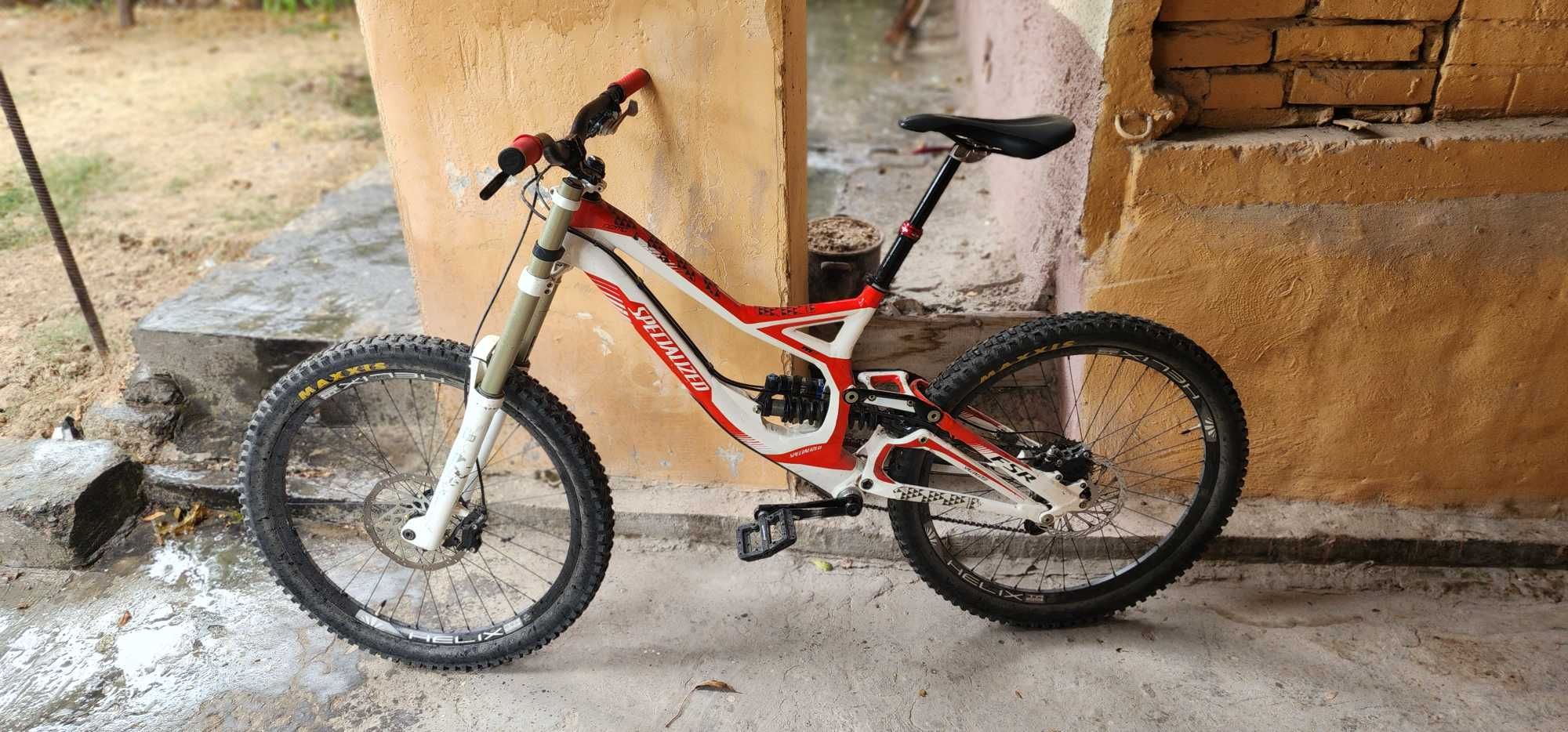 Продам легенду, DH велосипед Specialized Demo 8, двухподвес