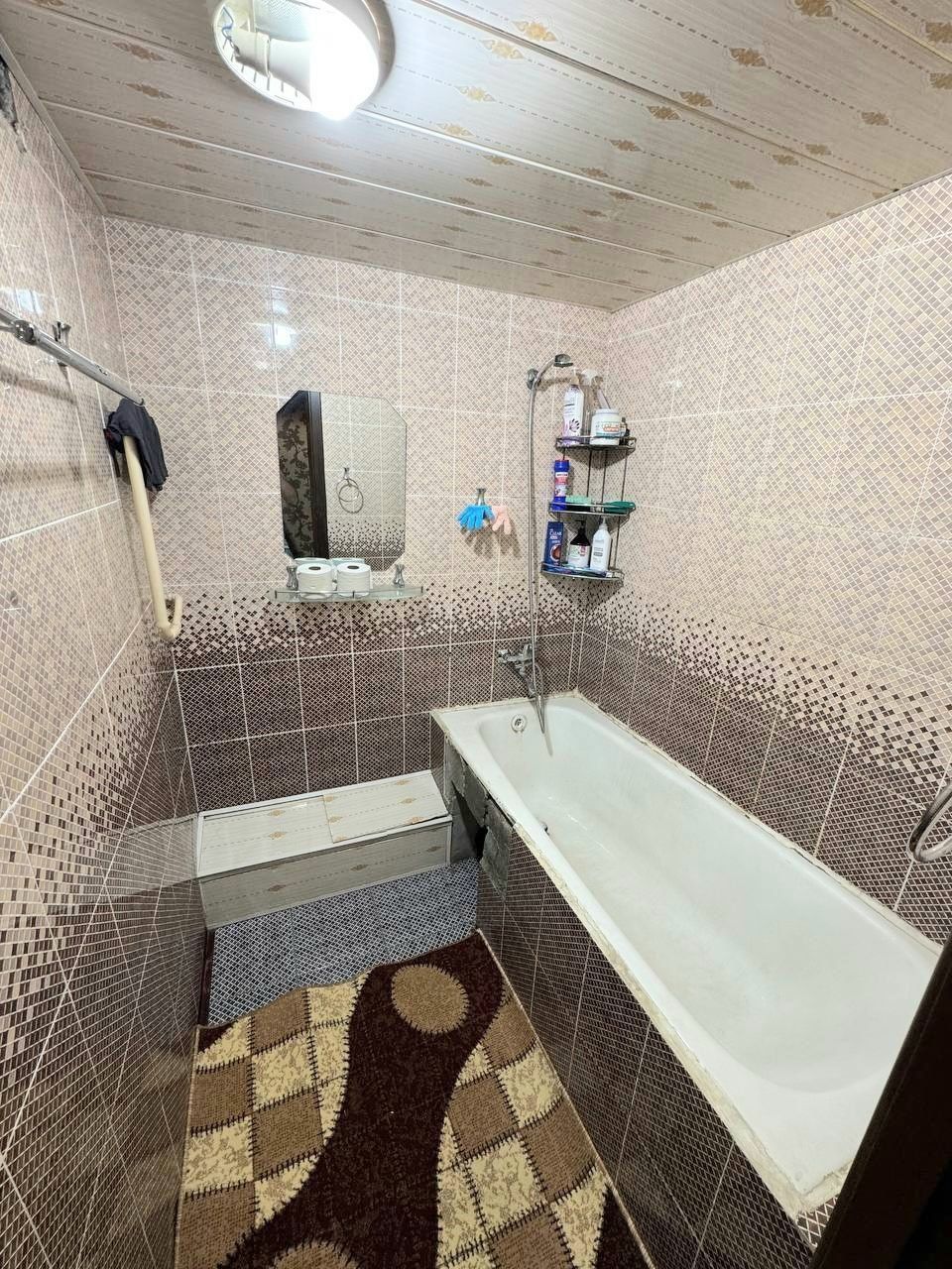 Продаётся 4-комнатная квартира в Сергелийском р-не. 94 м2. Метро рядом