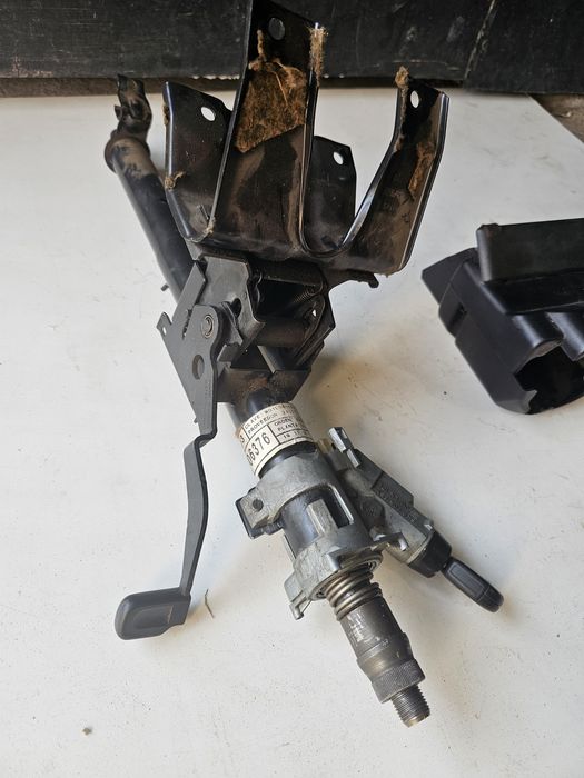 Coloana directie reglabila originala Volkswagen Golf 2 / Jetta 2 

Se