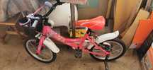 Bicicleta copii ca noua cu roti ajutătoare, cos si claxon