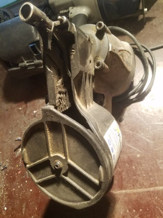 Pistol pneumatic profesional de impuscat cuie de 7 cm