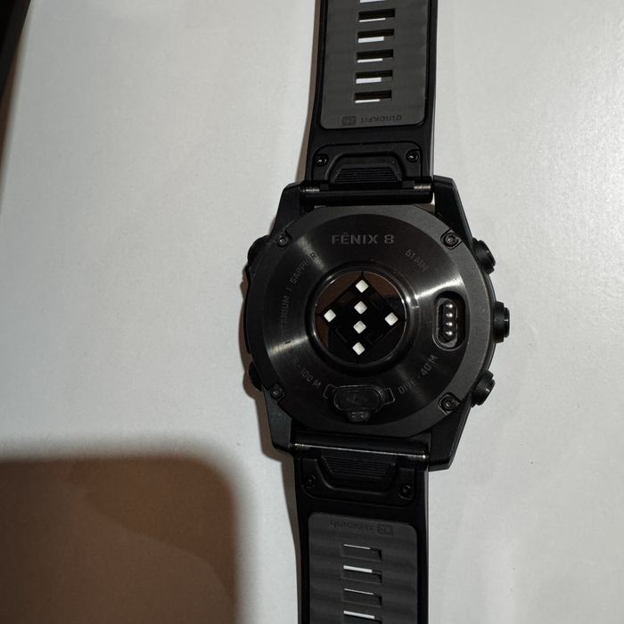 Garmin Fenix 8 Amoled 51 mm Saphire, Titanium,carbon grey DLC