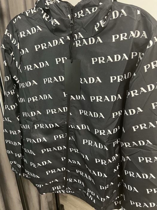 Geaca PRADA super calitate