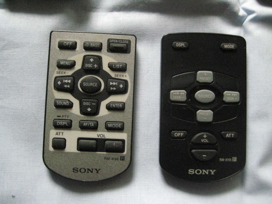 Продавам дистанционни за авто CD Sony и други