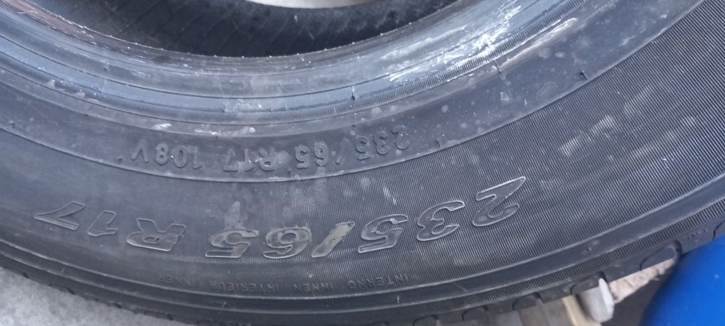 2 anvelope 235/65r17 Pirelli vară, preț 460 lei două bucăți