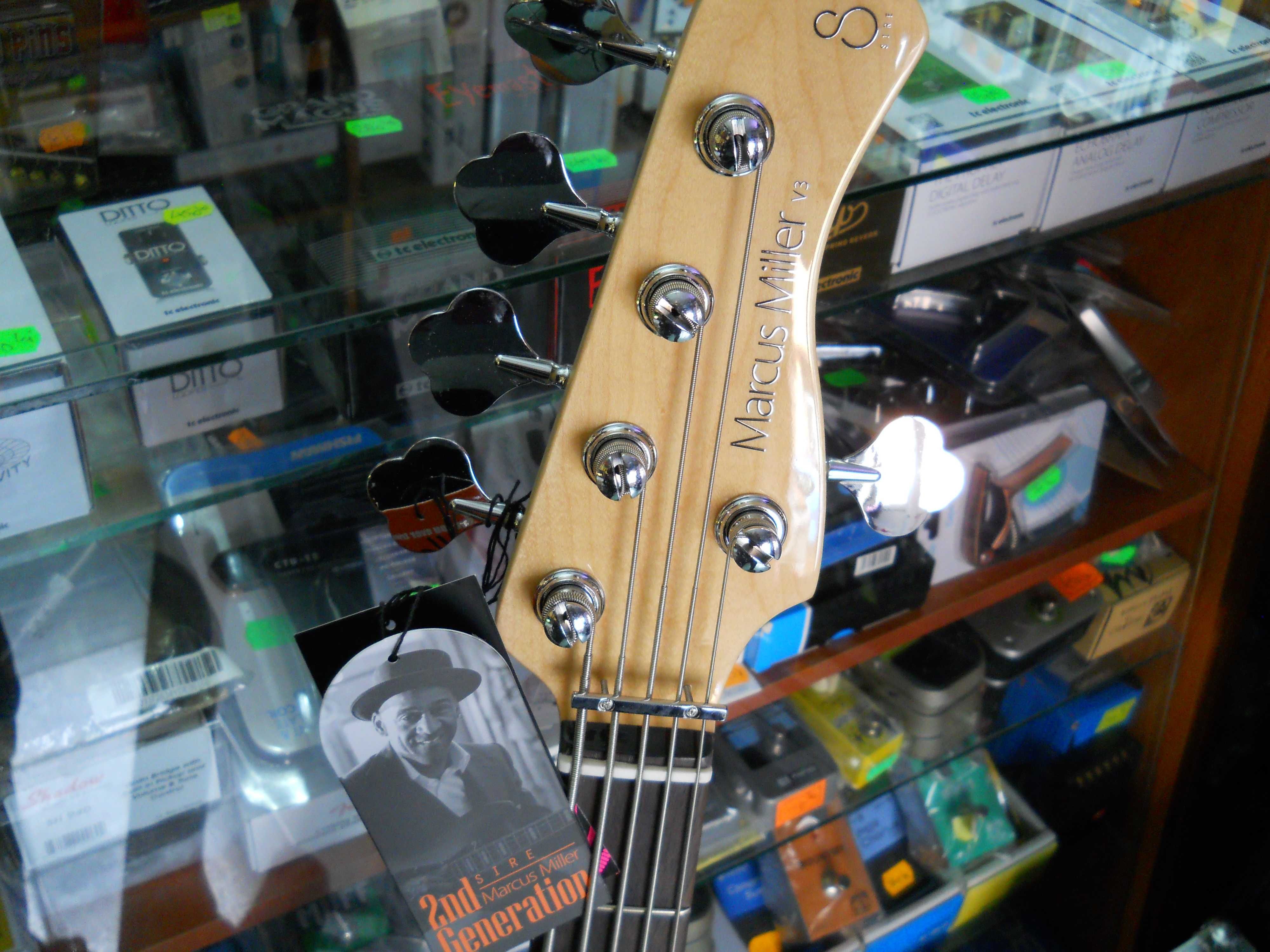 Chitara bass Fender Squier