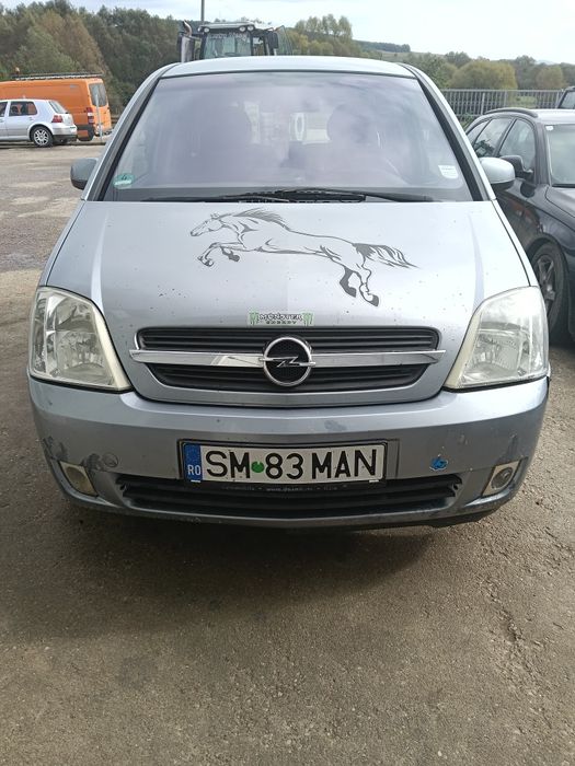Vind sau schib Opel meriva din 2004 dizal merge foarte bine