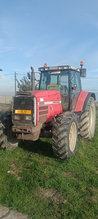 Vând Nissan pathfinder și tractor