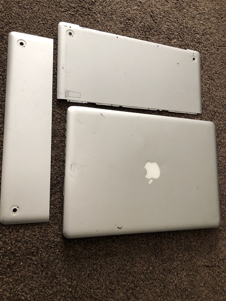 Dezmembrare MacBook Pro 15” late 2008 A1286 piese