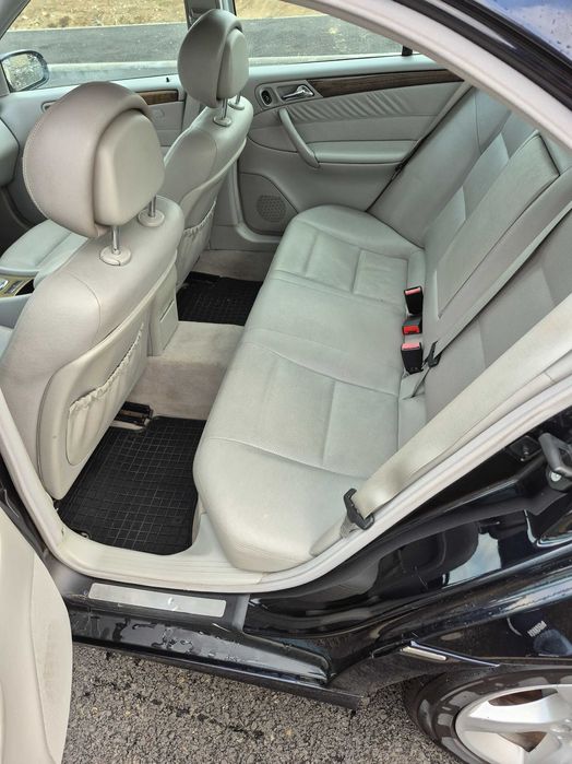 Mercedes-Benz C220 CDI Avantgarde 2006 – 160 CP, Automat, Navi, Piele