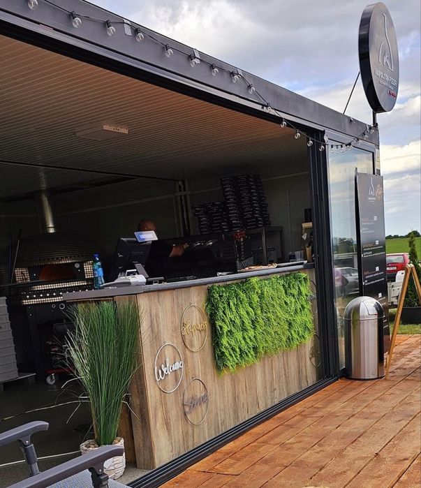 Containere spatiu comercial cu bucatarie complet utilata