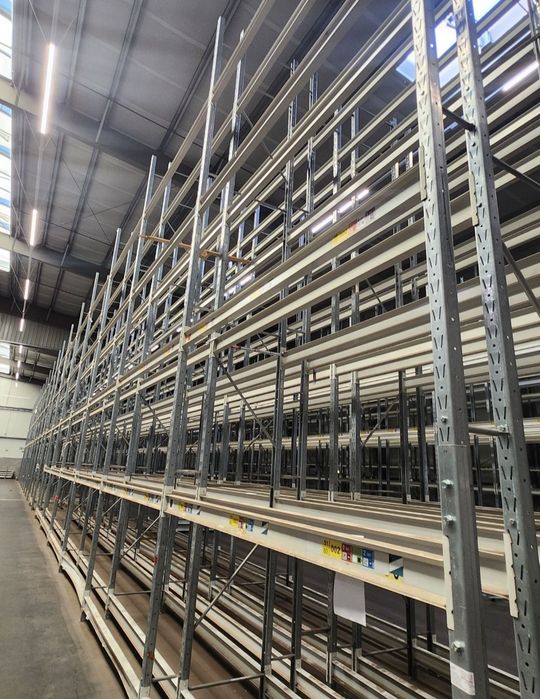 Rafturi metalice uuuu