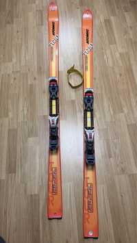 Ski de tura Atomic cu legaturi și foci , lungime 165 cm
