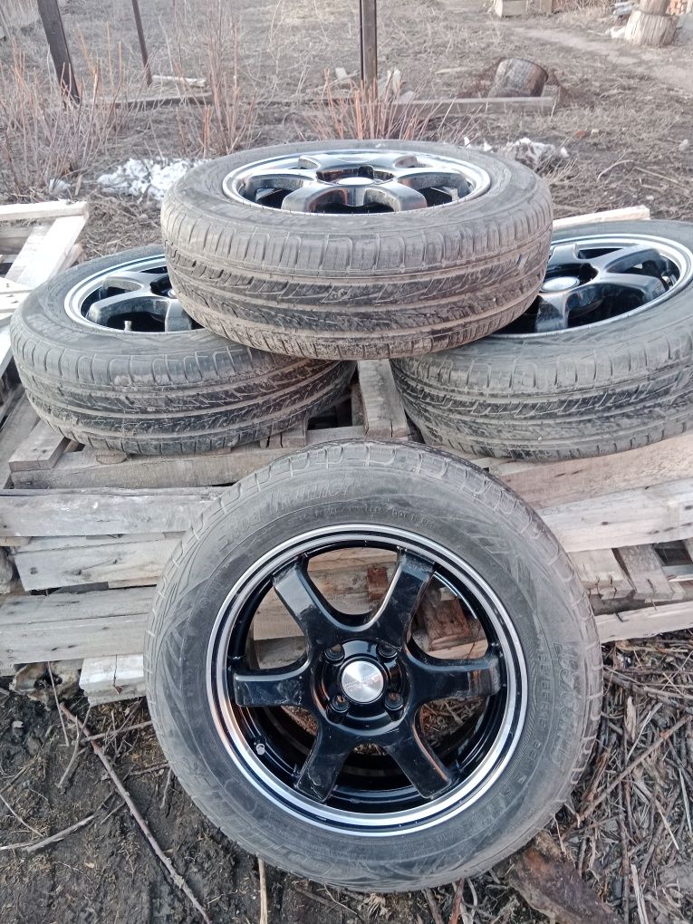 Продам летные шины с дисками